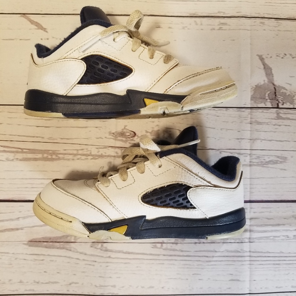 Boys Nike Jordan's Sneakers 10